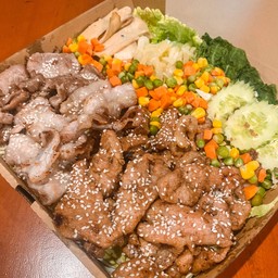 MeatMeet Set แก๊งลูกหมูตัวใหญ่สามตัวแบบย่างให้ (ทานได้ 3-4 คน)