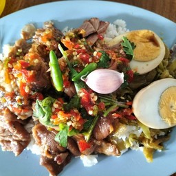 ข้าวขาหมูอยุธยา ป้าผานิตย์