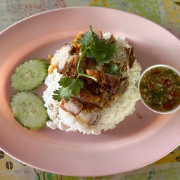 ข้าวหมูกรอบน้ำจิ้มซีฟู๊ด