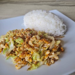 ข้าวกะหล่ำปลีผัดไข่