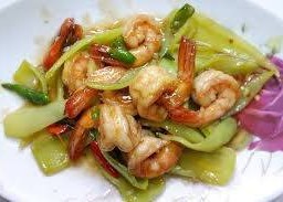 ผัดพริกกุ้งราดข้าว