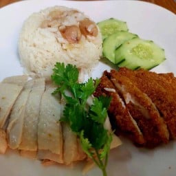 ข้าวมันไก่ ลำไย ก๋ยวเตี๋ยวต้มยำ ก๋ยวเตี๋ยวเย็นตาโฟ เมโททาวน์ กัลปพฤกษ์ เมโทรทาวน์ กัลปพฤกษ์