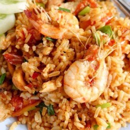 ข้าวผัดต้มยำ