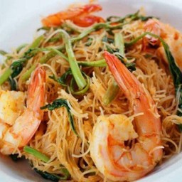 ผัดหมี่กระเฉดกุ้งสด