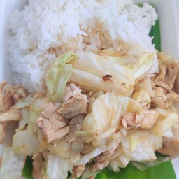 ผัดกะหล่ำปลีหมูสับ - หมูชิ้น