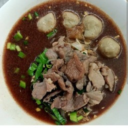 ก๋วยเตี๋ยวแชมป์คุณเดชา ดอนกลาง