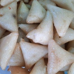 ข้าวเหนียวสามเหลี่ยม