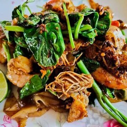 ผัดซีอิ๊วกุ้ง