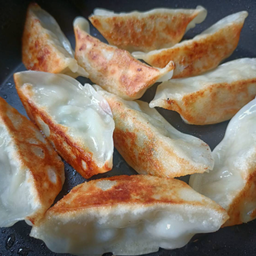 เกี๊ยวซ่าไก่ 15 ชิ้น