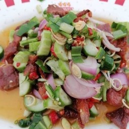 ยำเนื้อแดดเดียว