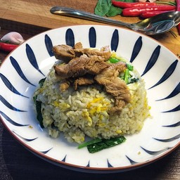 ข้าวผัดเนื้อ