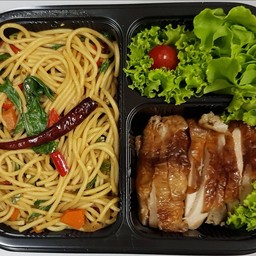 F-202 สปาเก็ตตี้ขี้เมา+ไก่อบ