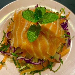 ยำแซลมอน 20 บาท