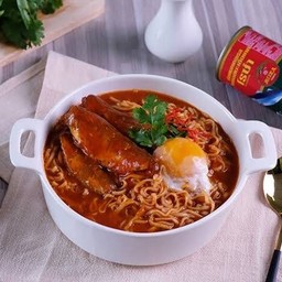 มาม่าต้มยำปลากระป๋อง+ไข่