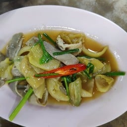 กระเพาะหมูผัดเกี่ยมไฉ่