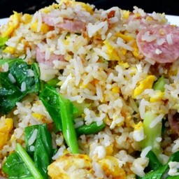 ข้าวผัดแหนม