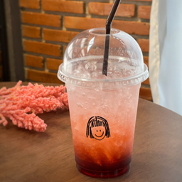 สตรอเบอรี่ โซดา