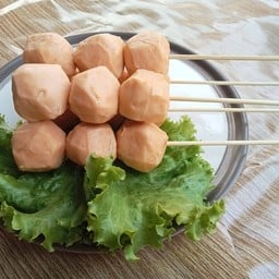 ลูกชิ้นทอด ยำรสเด็ด byปอนด์