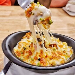 P31 พาสต้าอบชีสซอสมะเขือเทศ Baked Pasta with Cheese and Tomato Sauce