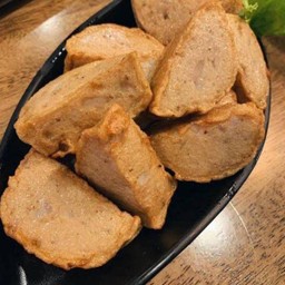 หมูยอเสียบไม้ทอด