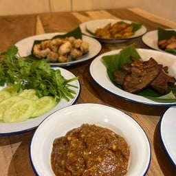 สุขสม ข้าวอุ่นจิ้นทอด