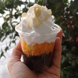 บานาฟฟี่ฝอยทองบราวนี่ซอสช้อกโกแลต