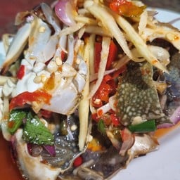 ยำปูม้าสุดแซบ ( เมนูขายดี )