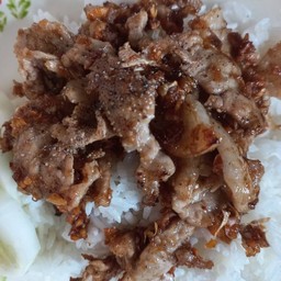 หมูสับผัดกะเพราเป็นกับข้าว