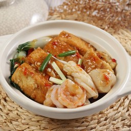 เต้าหู้ทะเลอบหม้อดินซอสพริกเซี่ยงไฮ้