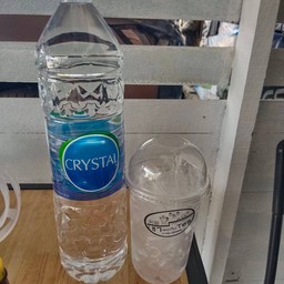 น้ำดื่ม 1.5 มล + น้ำแข็ง