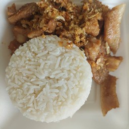 ขัาวหมูทอดกระเทียม(เป็นหมูชิ้น)