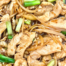 ข้าวไก่ชิ้นผัดขิง