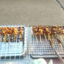 มีตังค์ยำลูกชิ้น