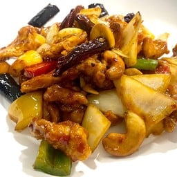 ไก่ผัดเม็ดมะม่วงหิมพานต์