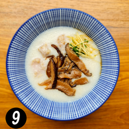 13. โจ๊ก หมู + เครื่องใน เห็ดหอม