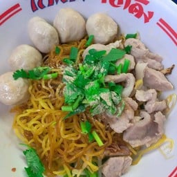 🍜ก๋วยเตี๋ยวหมูตุ๋น โกเด้ง🐮โฮเด้ง🐷 &🍛กะเพราผัดพริกแห้งสูตรโบราณไม่ใส่น้ำมัน🌶️(ร้านสายัณห์ กันเอง) บ้านกล้วย ไทรน้อย