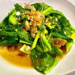 คะน้าปลาเค็ม