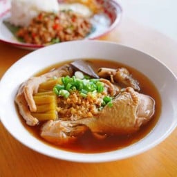 ก๋วยเตี๋ยวไก่โคตรอิ่ม