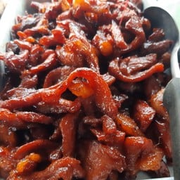 หมูแดดเดียวทอด  เจ้าเก่าแยกสนามบิน,(ขายเป็นขีด)