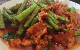 ข้าวพริกแกง