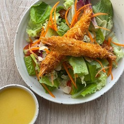 สลัดกุ้งทอด Fried shrimp Salad