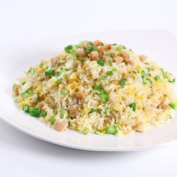 ข้าวผัดไก่คะน้าปลาเค็ม