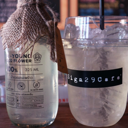 น้ำช่อดอกมะพร้าว แก้ว