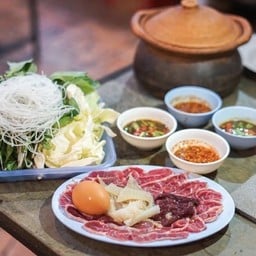 ไข่เจียวทรงเครื่อง & กระเพรารสแซ่บ