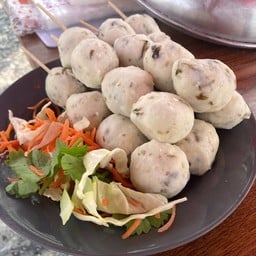 ลูกชิ้นนึ่ง ซีฟู๊ดรสเด็ด