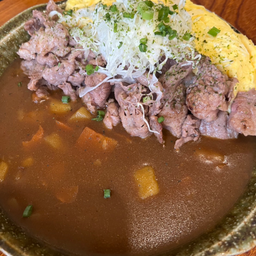 ข้าวแกงกะหรี่เนื้อแองกัส + ซุปมิโซะ