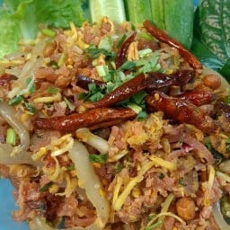 บ้านยำแหนม ครัวน้องปอม