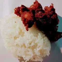 ข้าวเหนียวเครื่องในไก่รวม(ห่อกระดาษ)