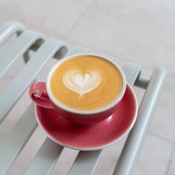 LATTE (HOT)