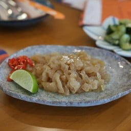 ยำแมงกระพรุนน้ำมันงา